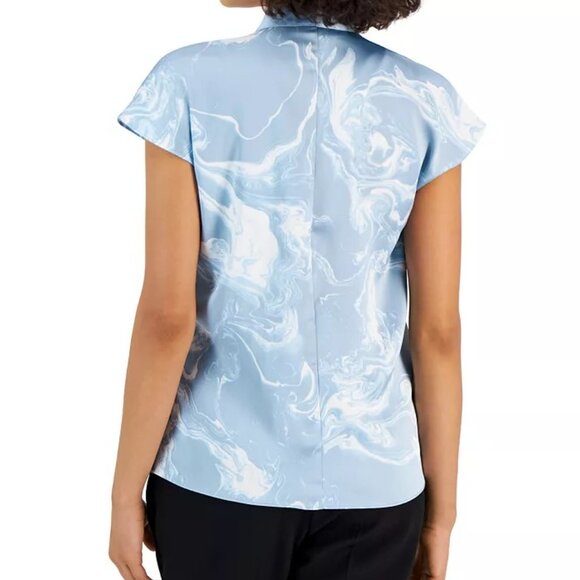 NWOT ALFANI Women's Printed Satin Short-Sleeve Surplice Top Sz 6-8 Pit to pit 20 - Picture 2 of 8